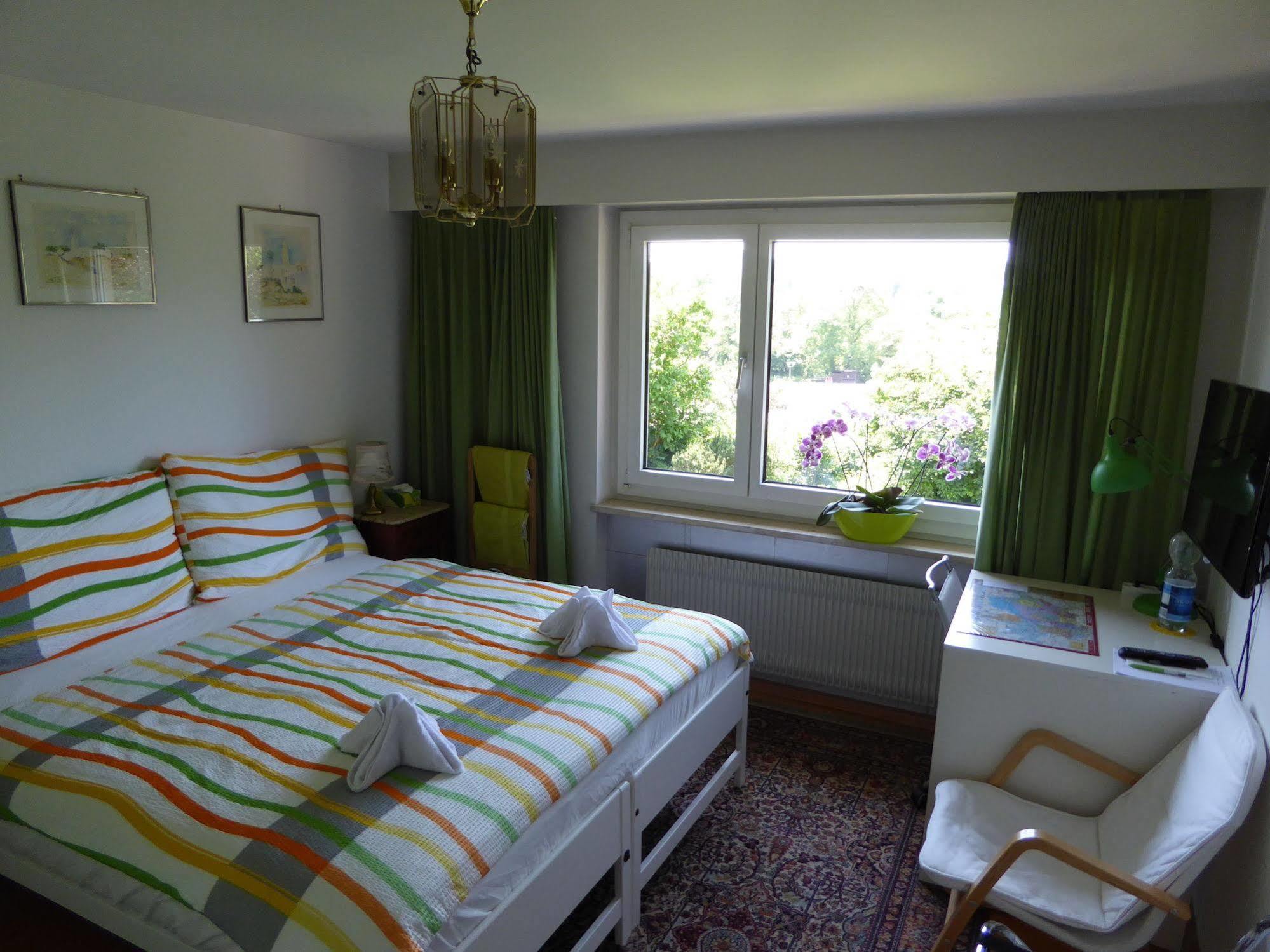 Bed & Breakfast Pappelweg - 2 Muttenz