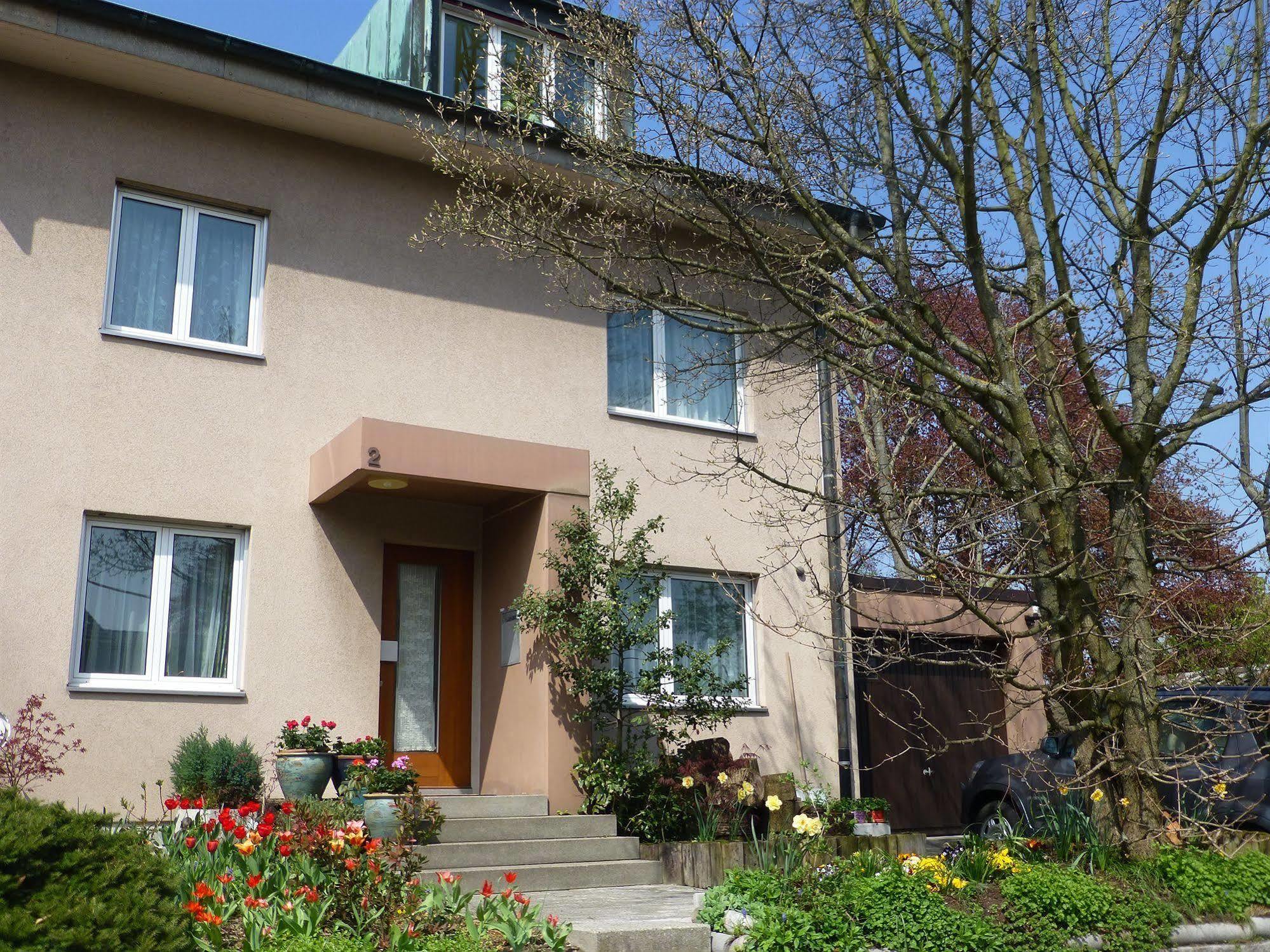 Pappelweg - 2 Bed & Breakfast Muttenz